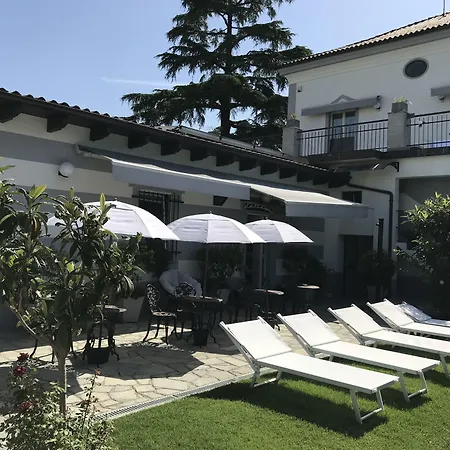 Prestigio Oda ve Kahvaltı 4*