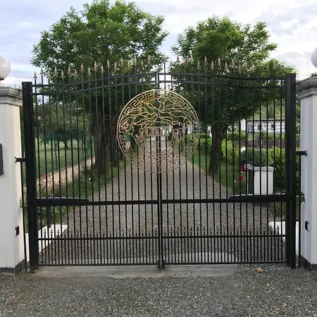 Prestigio Oda ve Kahvaltı 4*